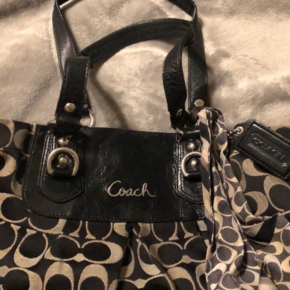 Used Coach Bag - Picture 2 of 8